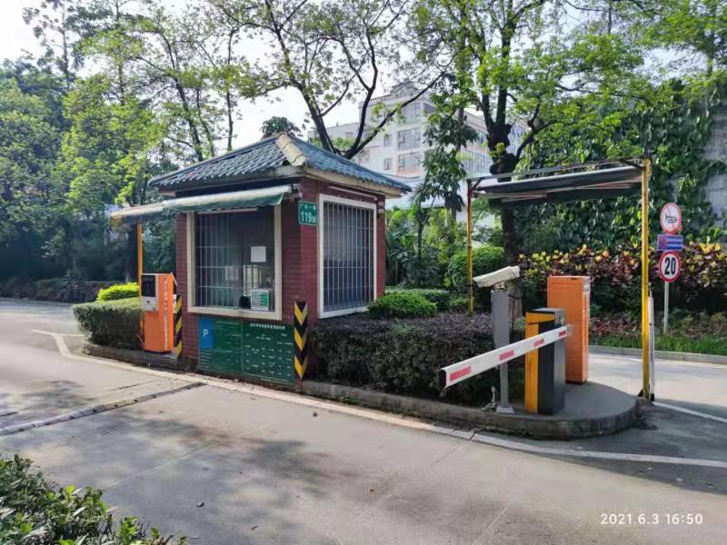 廣州市白云區(qū)太和東湖映月3進(jìn)3出智能系統(tǒng)停車場(chǎng)